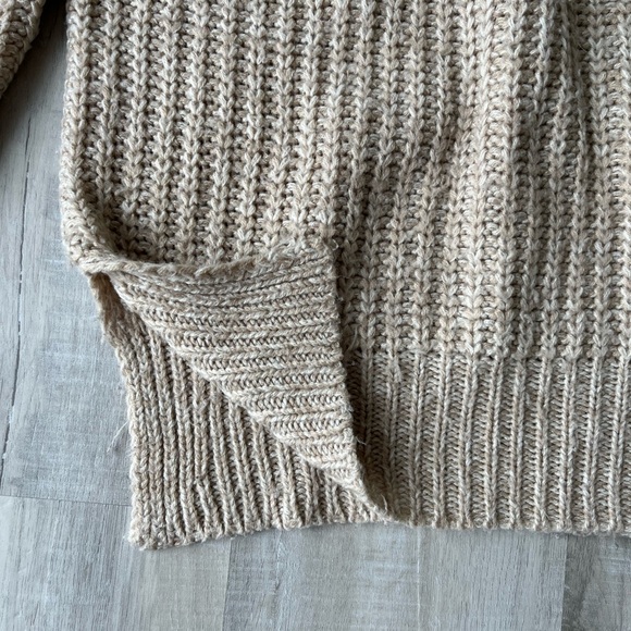 ESSENTIALS by FULL TILT Cream Crew Neck Long Sleeve Sweater Size XS - Picture 5 of 8